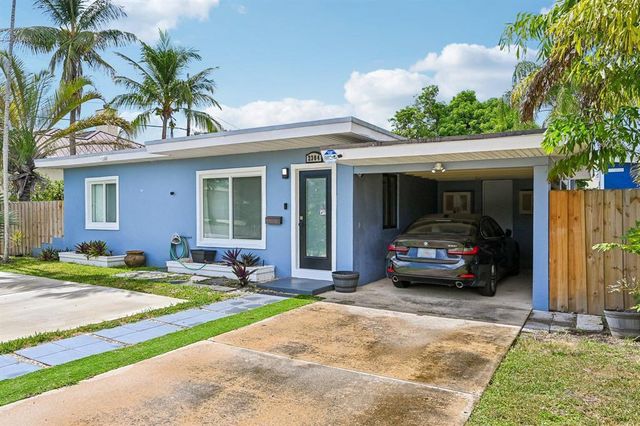 2304 SE 13th Court, Pompano Beach, FL 33062