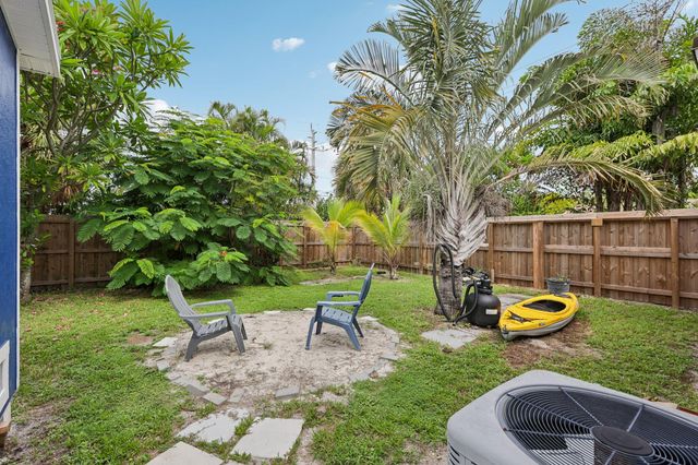 2304 SE 13th Court, Pompano Beach, FL 33062