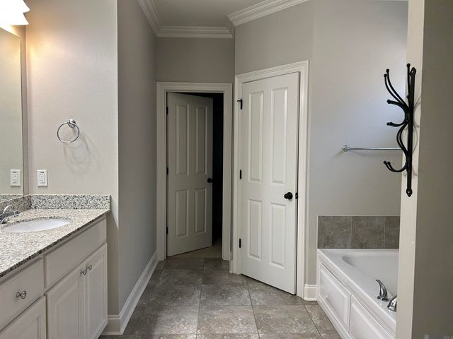 13965 Lexington Park Dr, Baton Rouge, LA 70810