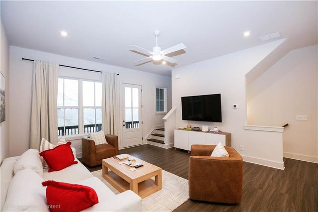 1305 Breezy SE Street, Atlanta, GA 30315