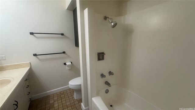 747 Amana Street 1015, Honolulu, HI 96814