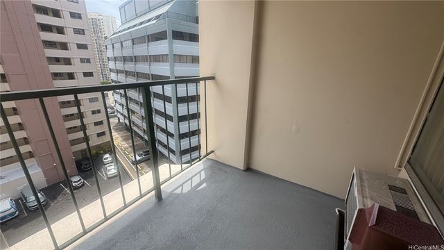 747 Amana Street 1015, Honolulu, HI 96814