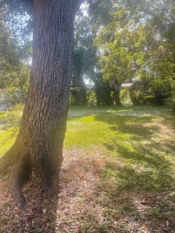 743 18th Place, Vero Beach, FL 32960