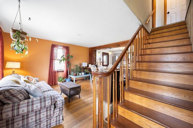 118 Edgewood Ave, Chicopee, MA 01013