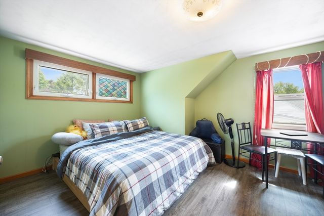 118 Edgewood Ave, Chicopee, MA 01013