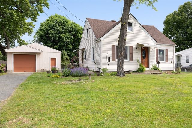 118 Edgewood Ave, Chicopee, MA 01013