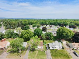 118 Edgewood Ave, Chicopee, MA 01013