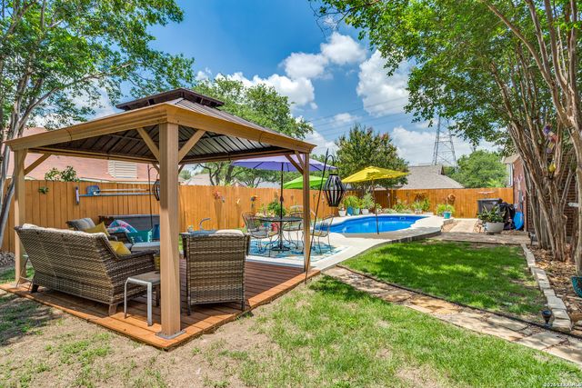 4503 Black Oak Woods, San Antonio, TX 78249