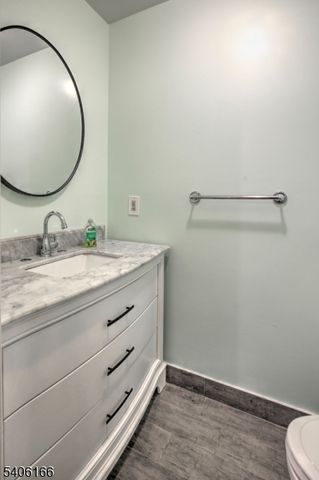 418 Hawthorne Ct, Raritan Twp., NJ 08822