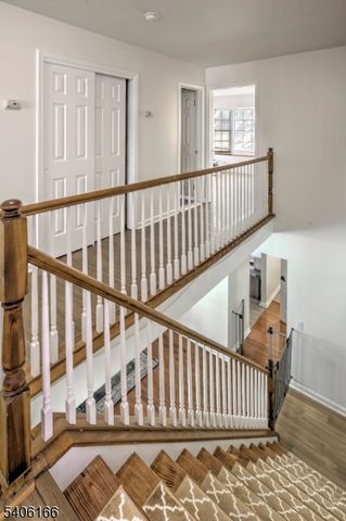 418 Hawthorne Ct, Raritan Twp., NJ 08822