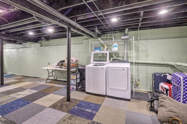 418 Hawthorne Ct, Raritan Twp., NJ 08822