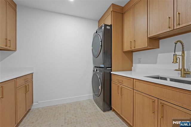 192 Valley Road, River Edge, NJ 07661
