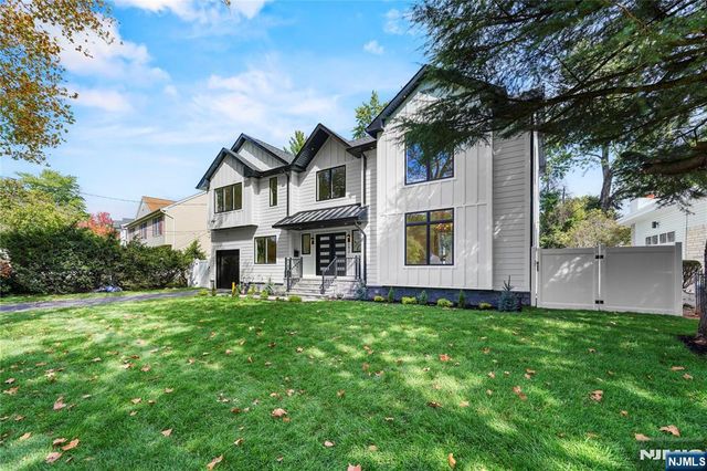 192 Valley Road, River Edge, NJ 07661
