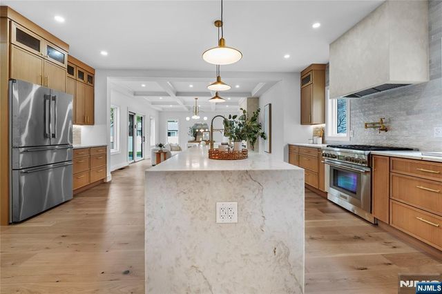 192 Valley Road, River Edge, NJ 07661