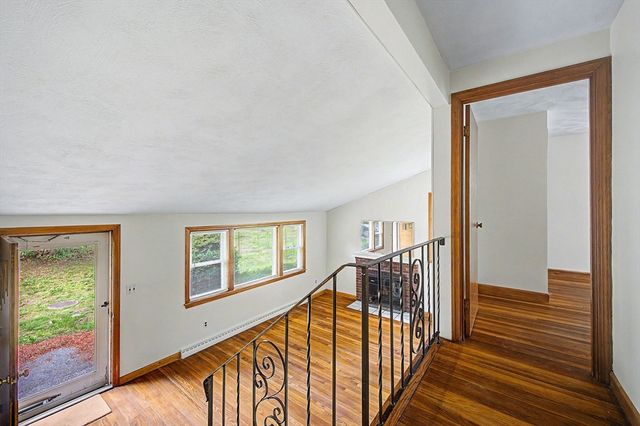 38 West St, Foxboro, MA 02035