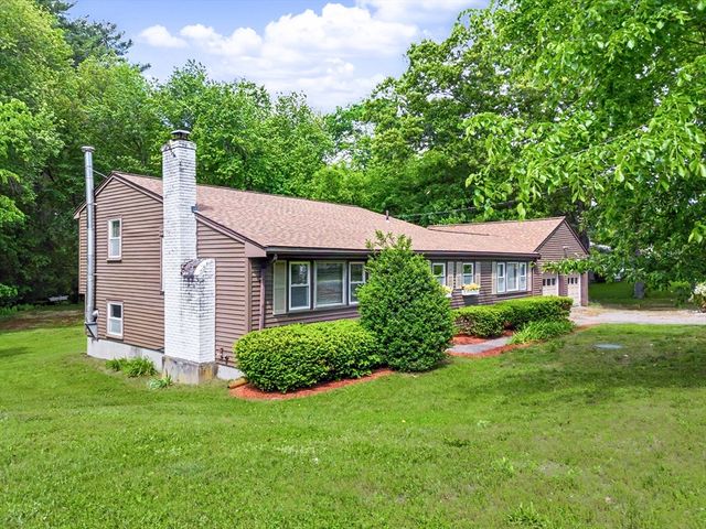 38 West St, Foxboro, MA 02035