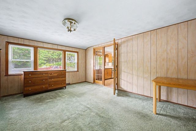 38 West St, Foxboro, MA 02035