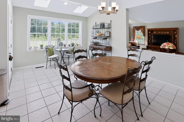 110 HERITAGE CT, Phoenixville, PA 19460