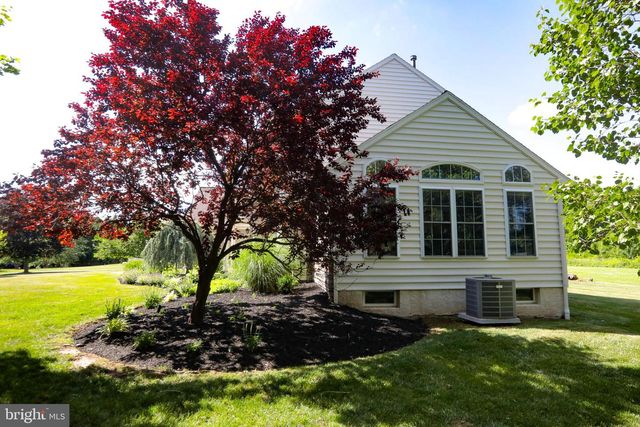 110 HERITAGE CT, Phoenixville, PA 19460