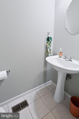 110 HERITAGE CT, Phoenixville, PA 19460