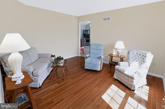 110 HERITAGE CT, Phoenixville, PA 19460