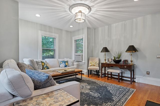 13 Saint James Street 1, Newton, MA 02458