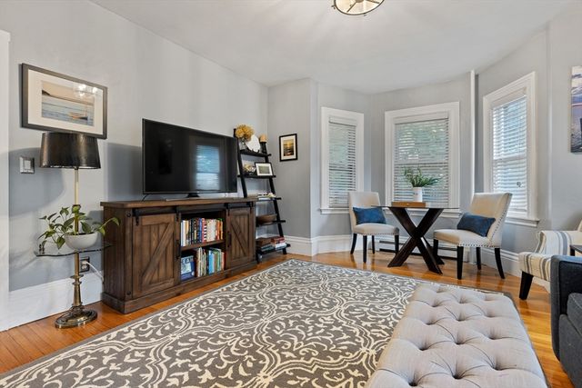 13 Saint James Street 1, Newton, MA 02458
