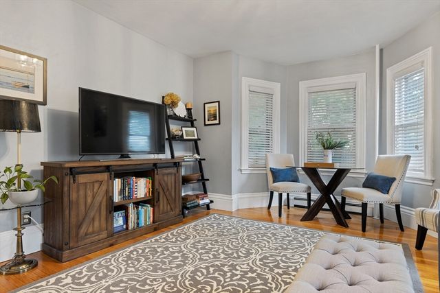 13 Saint James Street 1, Newton, MA 02458