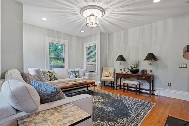 13 Saint James Street 1, Newton, MA 02458