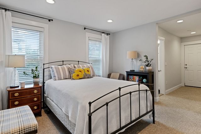 13 Saint James Street 1, Newton, MA 02458