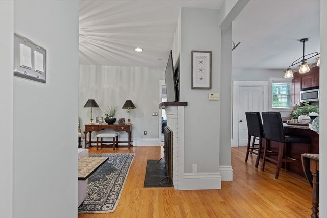 13 Saint James Street 1, Newton, MA 02458