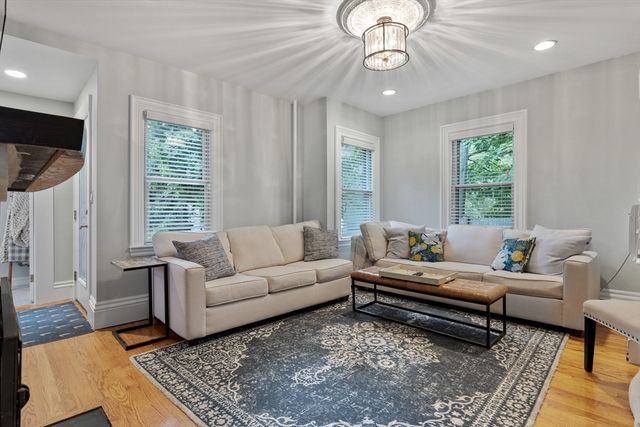 13 Saint James Street 1, Newton, MA 02458