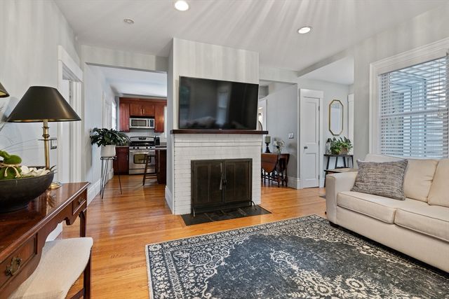 13 Saint James Street 1, Newton, MA 02458
