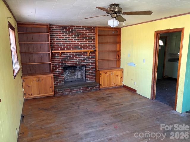 89 Whippoorwill Road, Brevard, NC 28712