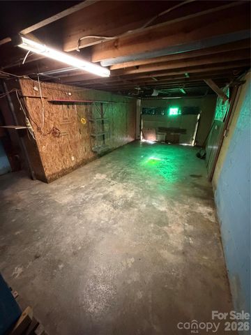 89 Whippoorwill Road, Brevard, NC 28712