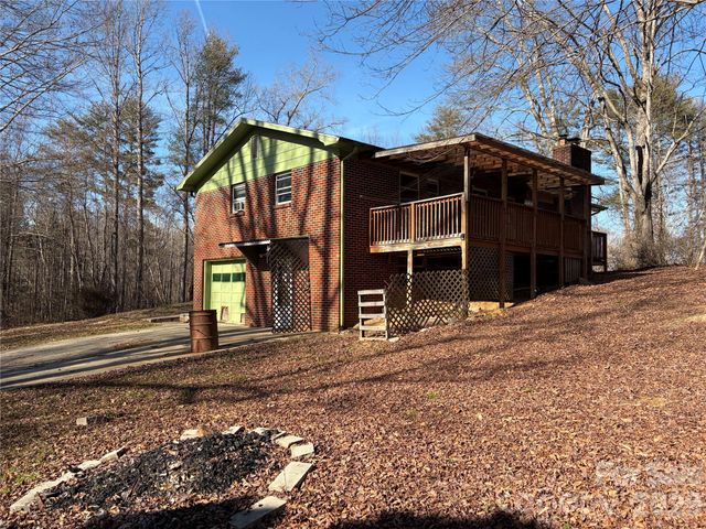 89 Whippoorwill Road, Brevard, NC 28712