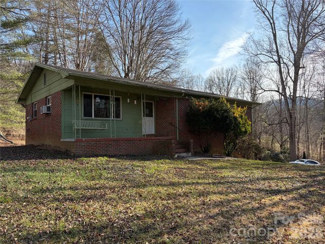 89 Whippoorwill Road, Brevard, NC 28712