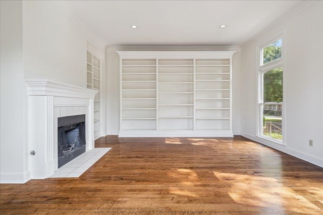 932 HARBOR VIEW DR, Memphis, TN 38103