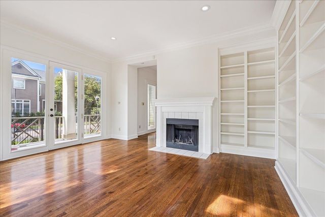 932 HARBOR VIEW DR, Memphis, TN 38103