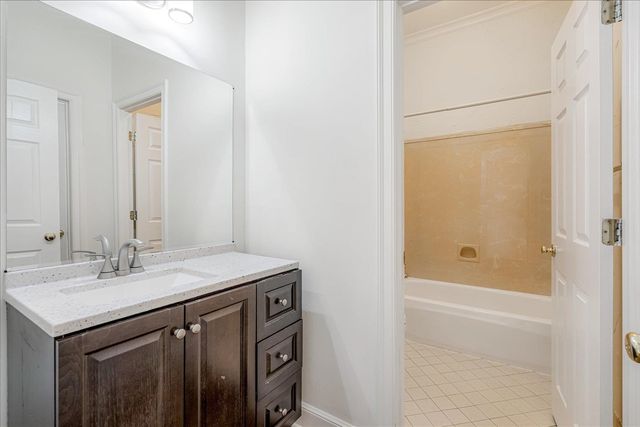 932 HARBOR VIEW DR, Memphis, TN 38103