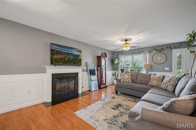 2307 Garden Lane, Festus, MO 63028