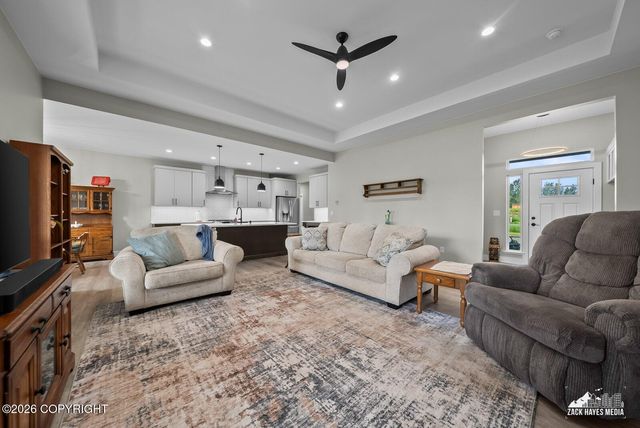11810 E Apple Circle, Palmer, AK 99645