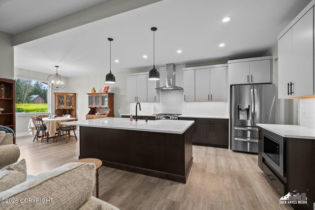 11810 E Apple Circle, Palmer, AK 99645