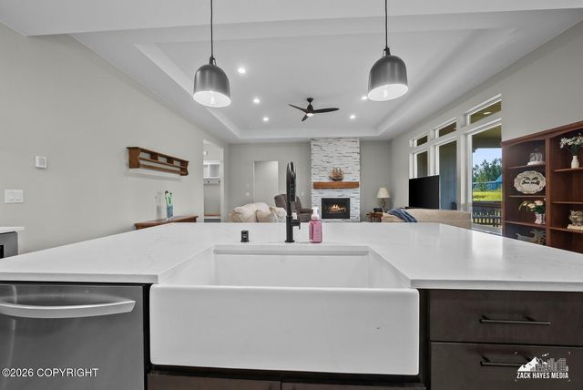 11810 E Apple Circle, Palmer, AK 99645