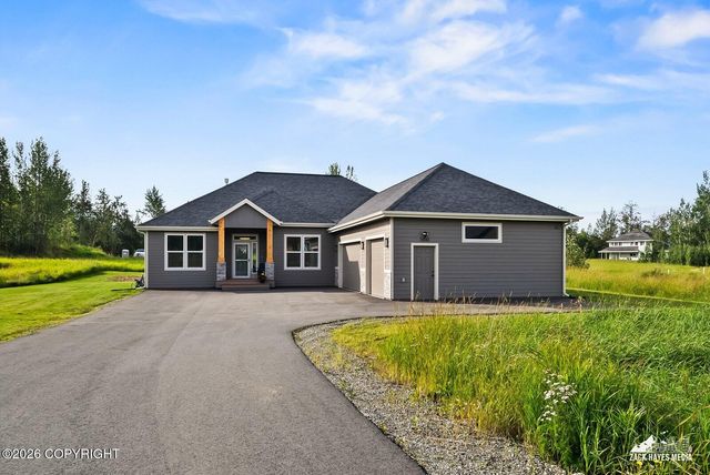 11810 E Apple Circle, Palmer, AK 99645