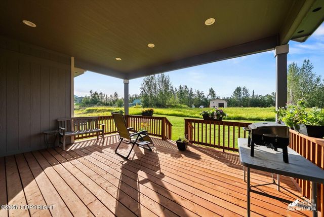 11810 E Apple Circle, Palmer, AK 99645