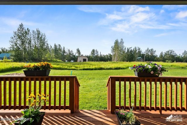 11810 E Apple Circle, Palmer, AK 99645