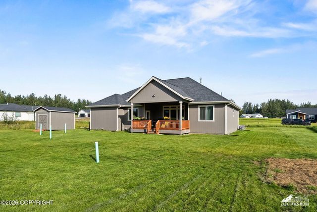 11810 E Apple Circle, Palmer, AK 99645