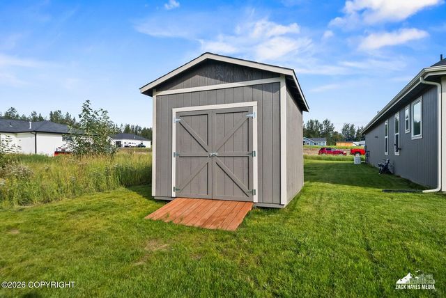 11810 E Apple Circle, Palmer, AK 99645