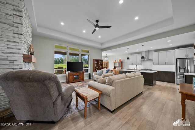 11810 E Apple Circle, Palmer, AK 99645